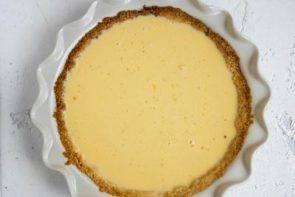 banana custard inside a low carb pie crust