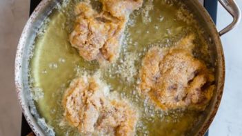 frying chicken thighs