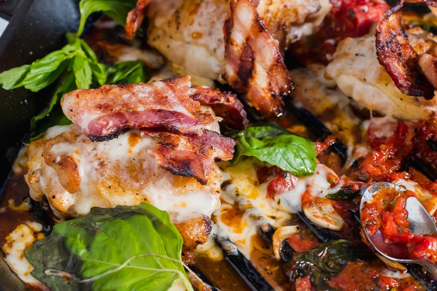 low carb pizza chicken with bacon