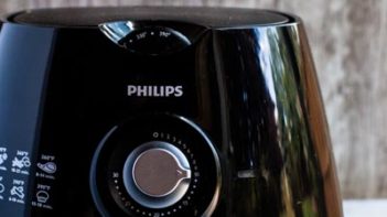 philips air fryer in black