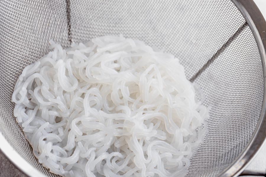 shirataki noodles sitting in a colander